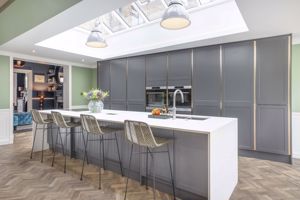 Photo 16- click for photo gallery